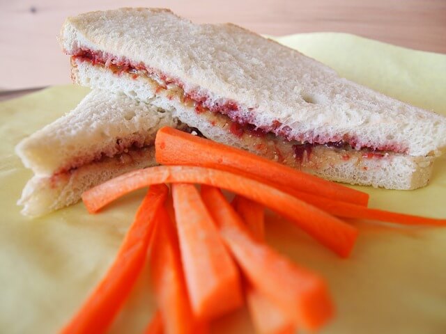 Recipe: Classic Peanut Butter & Jelly